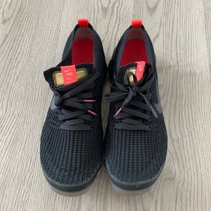 Nike VaporMax Men Size 9.5 Shoe 2019
Air VaporMax 3.0 'Snakeskin